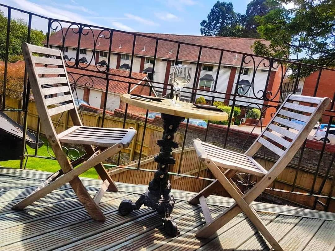 Glendale Hotel Кардиф Екстериор снимка